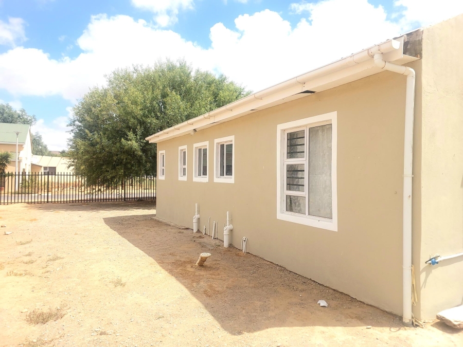 2 Bedroom Property for Sale in Moorreesburg Western Cape